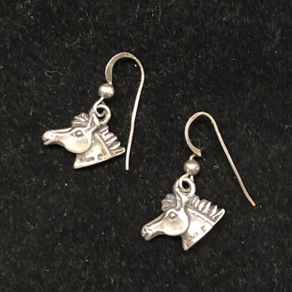 Handcrafted Artist Horse Stallion Equestrian Earrings Cast in Sterling Silver - Picture 1 of 8